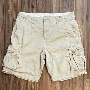 Old Navy Tan Cargo Shorts with Relaxed Fit and Textured Fabric